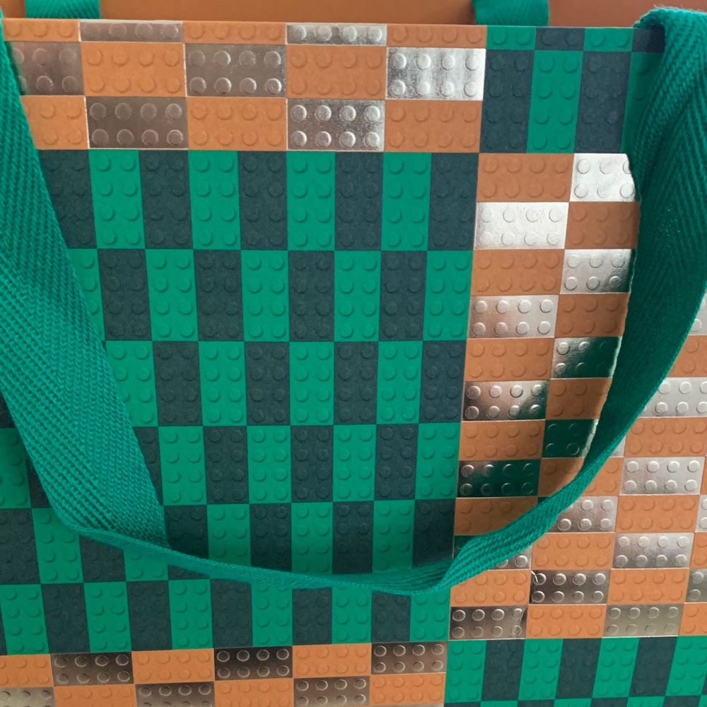 Louis Vuitton Green and Gold Checkered Bag - Picture 3 of 5